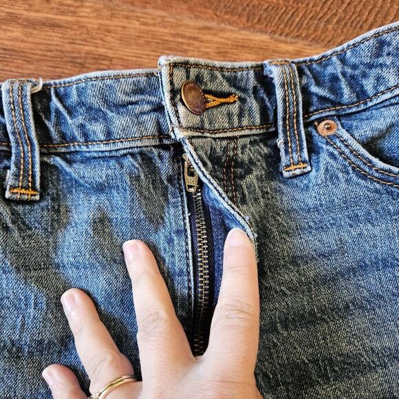 Universal Thread Vintage Midi Denim Shorts - Picture 2 of 7